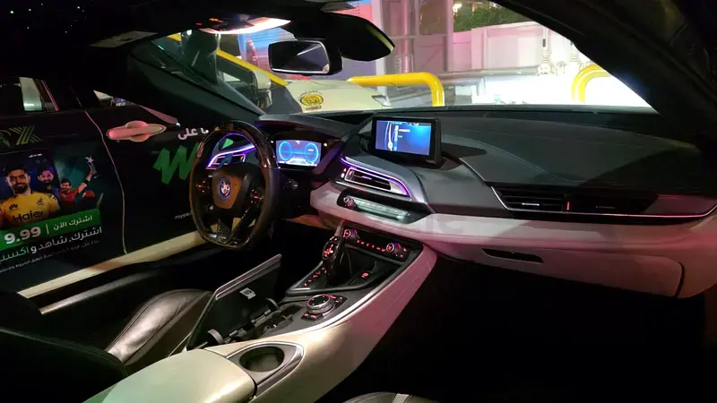 بي أم دبليو i8 2014