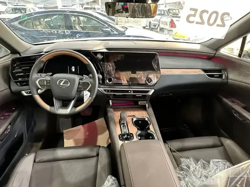 Lexus RX 2025