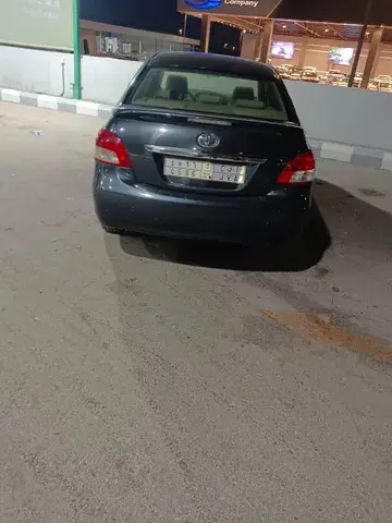 تويوتا يارس 2010