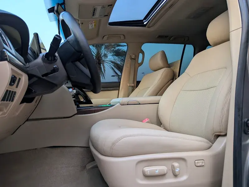 Toyota Land Cruiser 2012