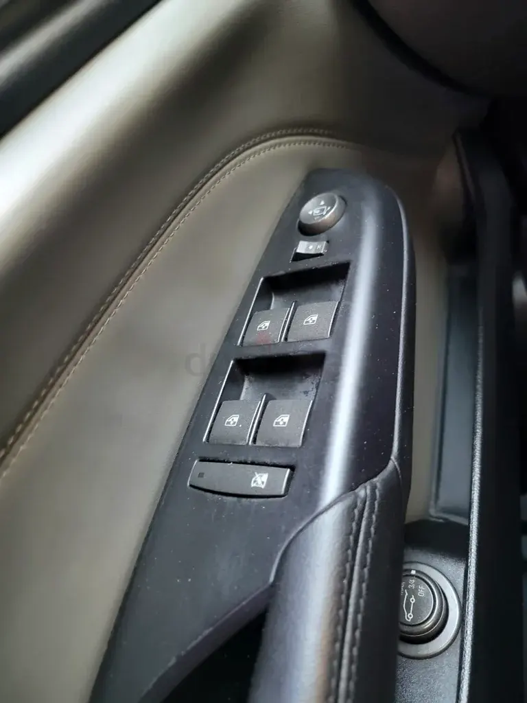 كاديلاك SRX 2010