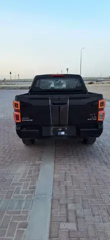 New Isuzu D-MAX 3.0L Crew Cab 4WD LS 2025