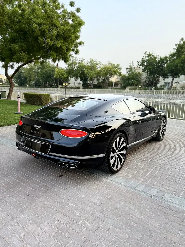 بنتلي كونتيننتال 2021