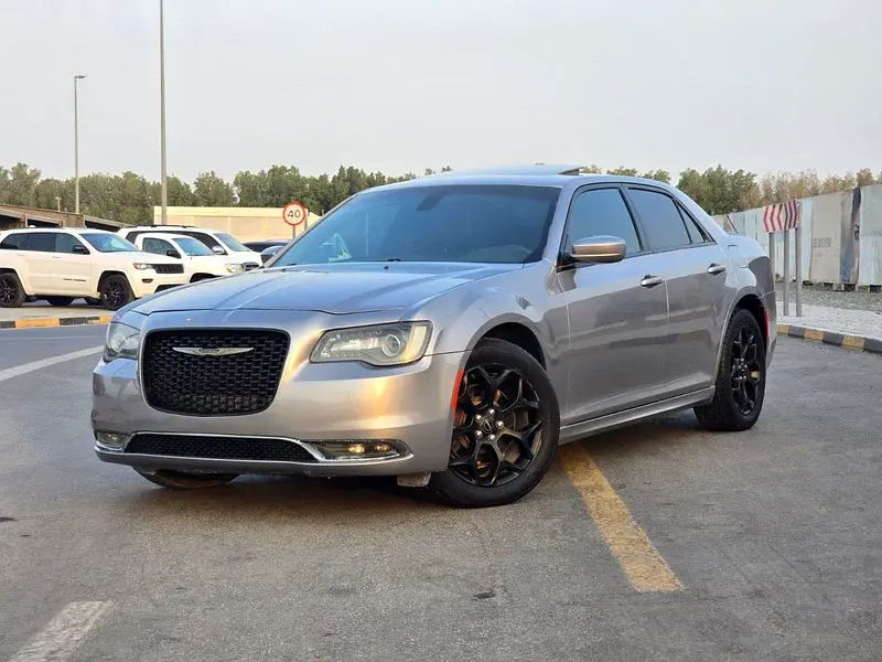 كرايسلر 300 2017