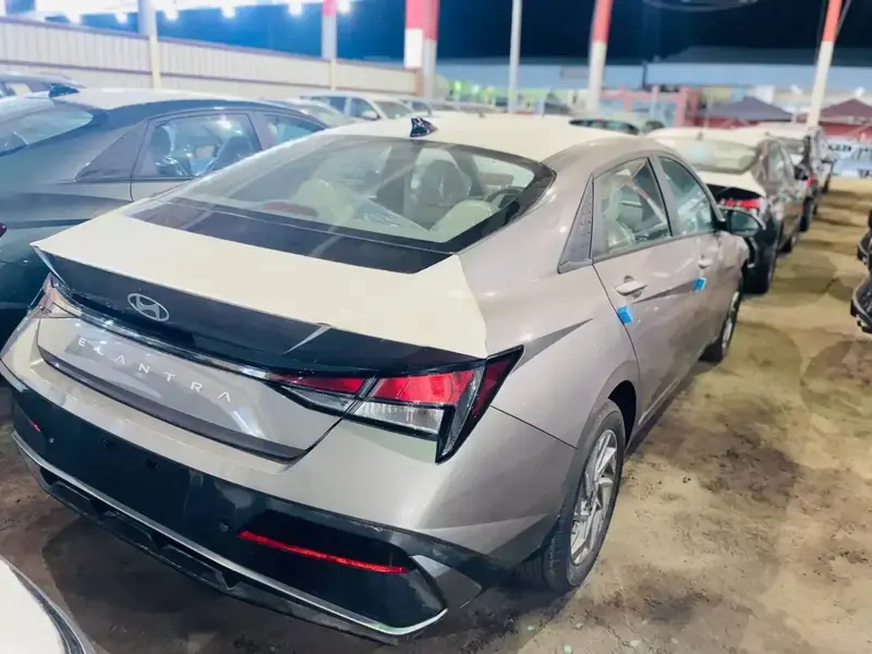 هيونداي إلنترا 2025 سمارت مكينة 1500 سي سي