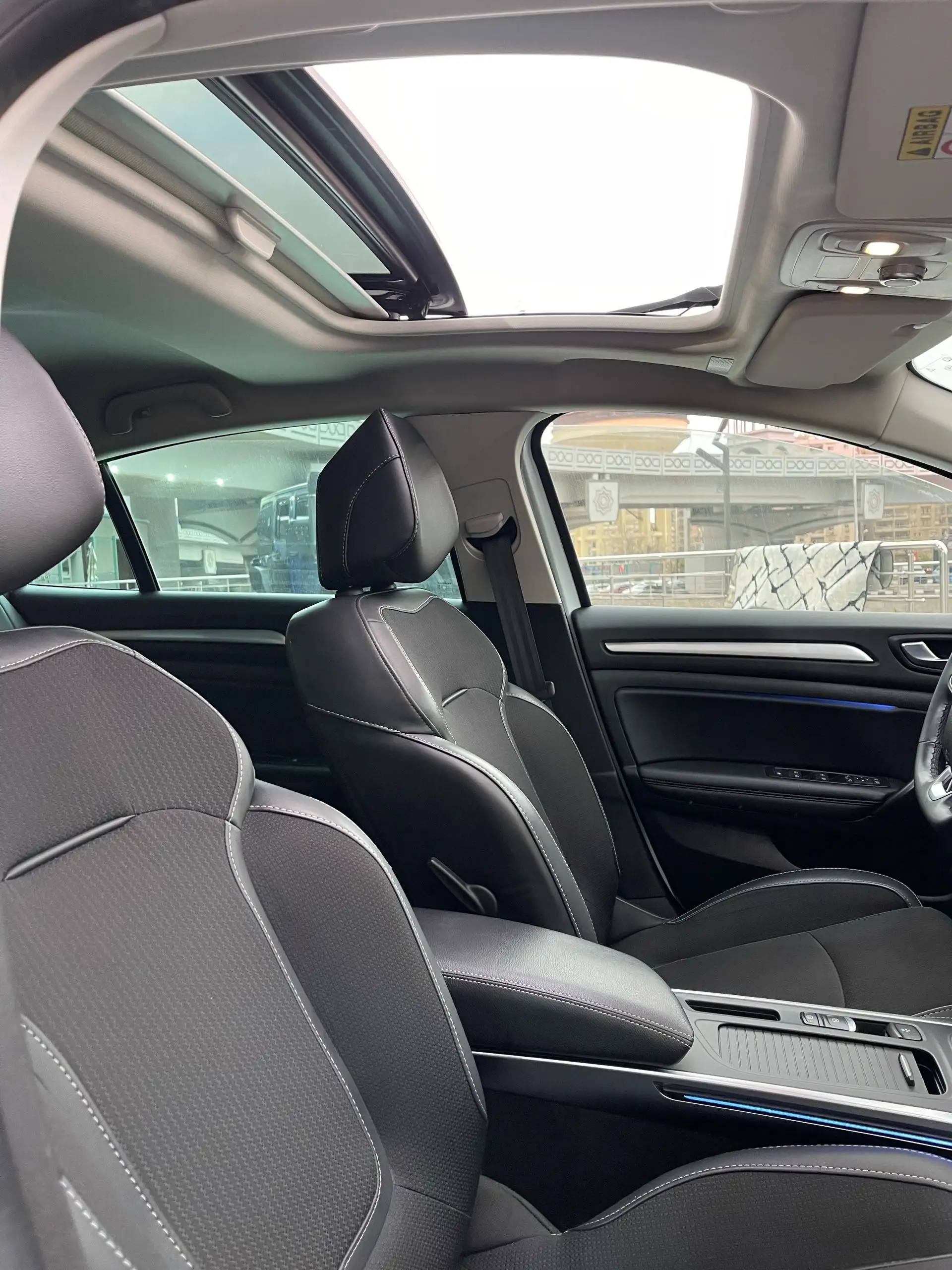 رينو ميجان 2022