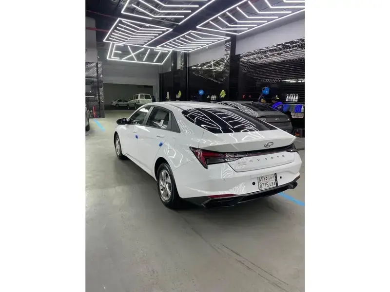 Hyundai Elantra 2021