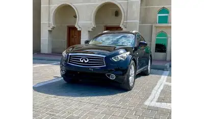 Infiniti QX70 Good condition car GCC specs