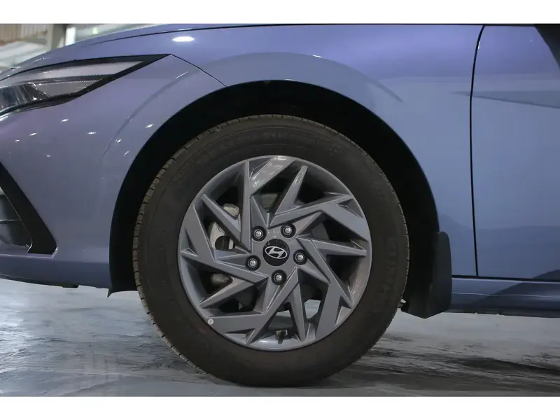 Hyundai Elantra 2025
