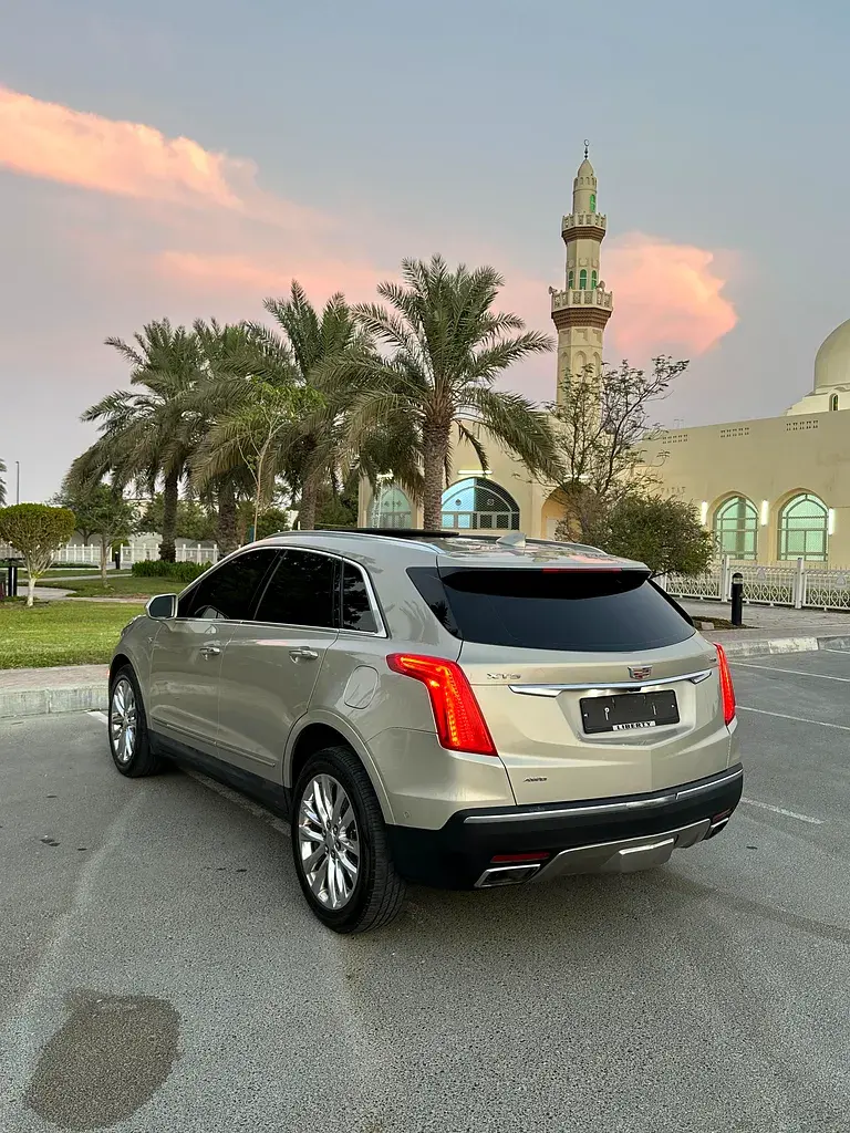 كاديلاك XT5 2017