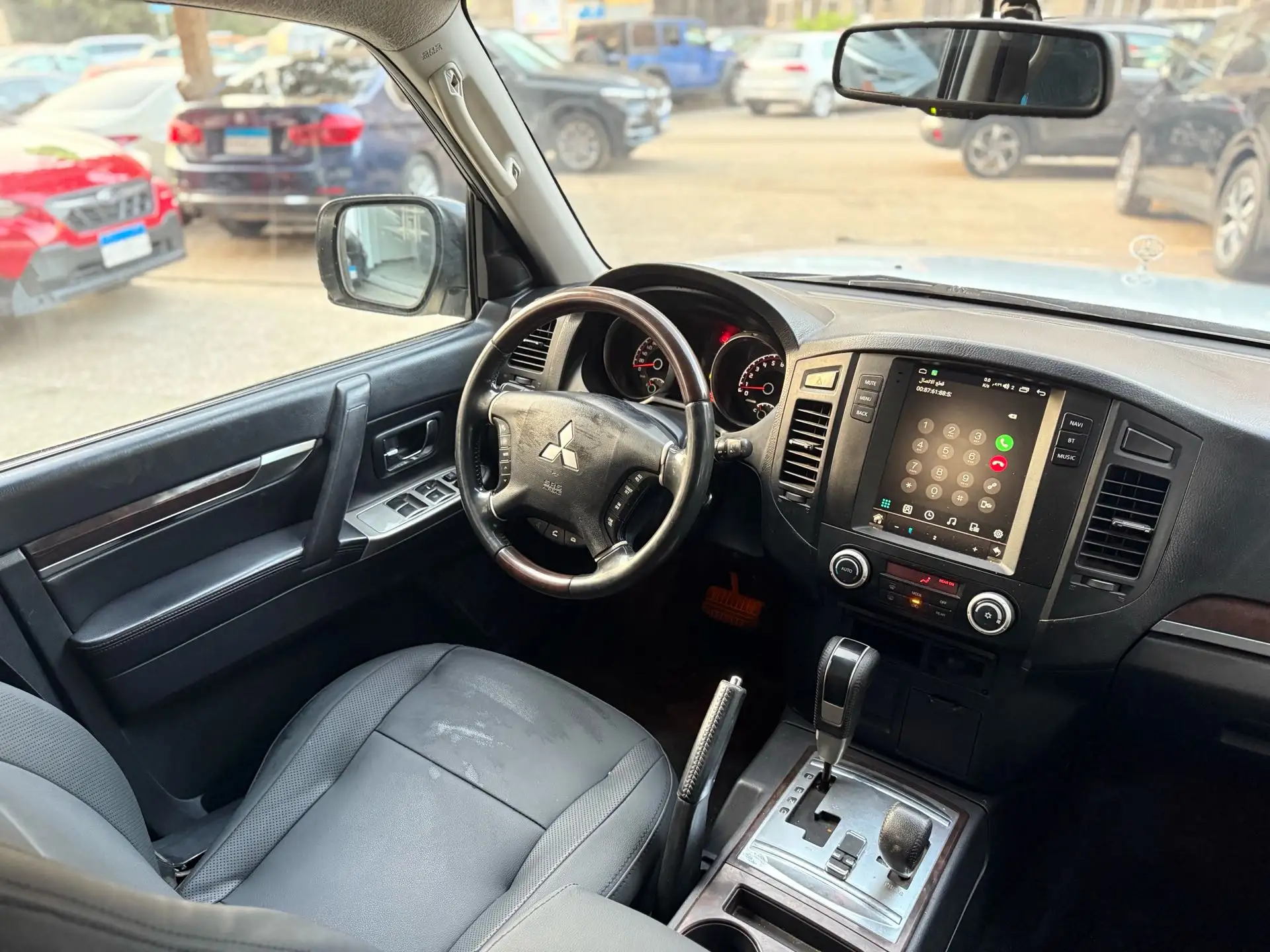 ميتسوبيشي باجيرو 2012