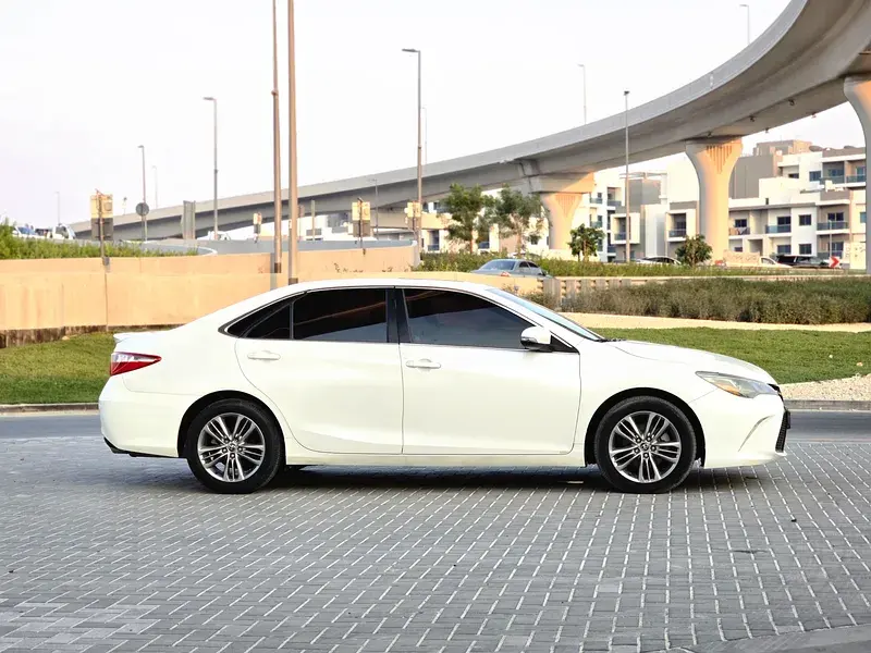 تويوتا كامري 2016