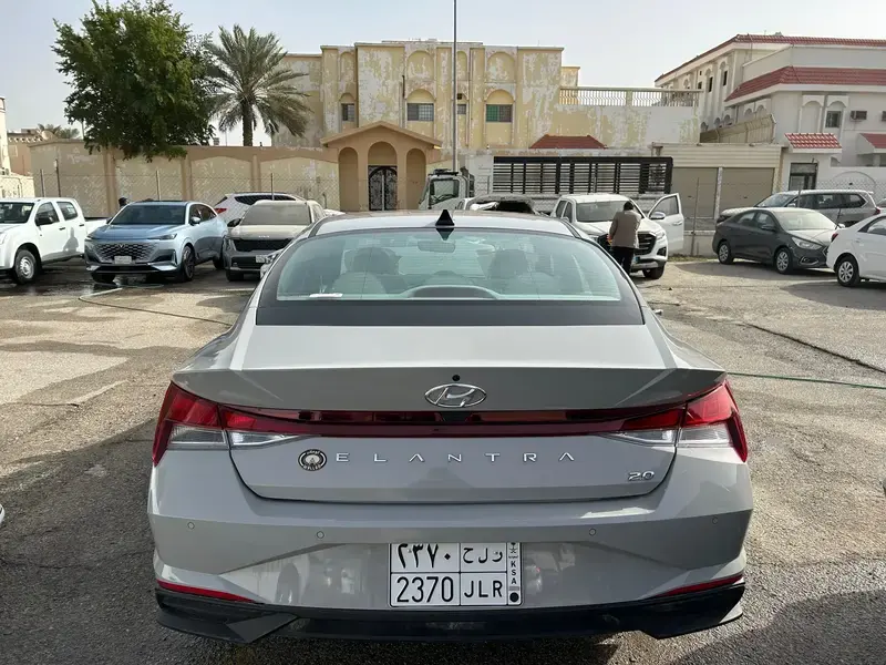 Hyundai Elantra 2023