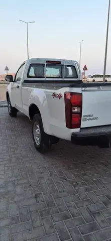 New Isuzu D-MAX 2.5D Single Cab 2WD M/T 2023