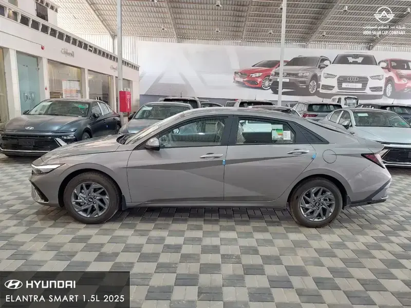 Hyundai Elantra 2025