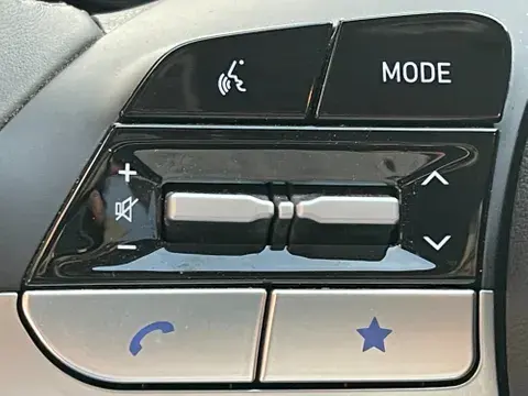 New Hyundai Elantra 1.6L Smart 2024