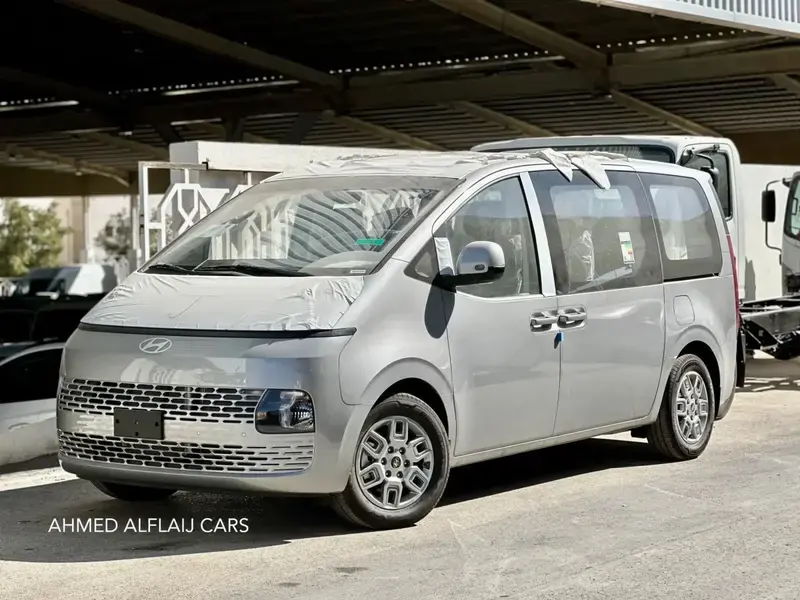 Hyundai Staria 2025