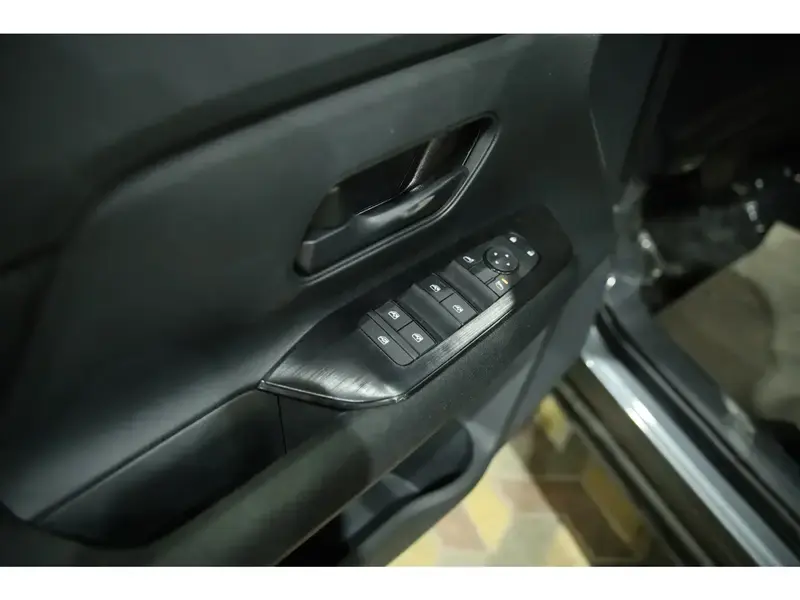 نيسان كيكس 2025 استاندر