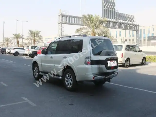 2017 متسوبيشي باجيرو