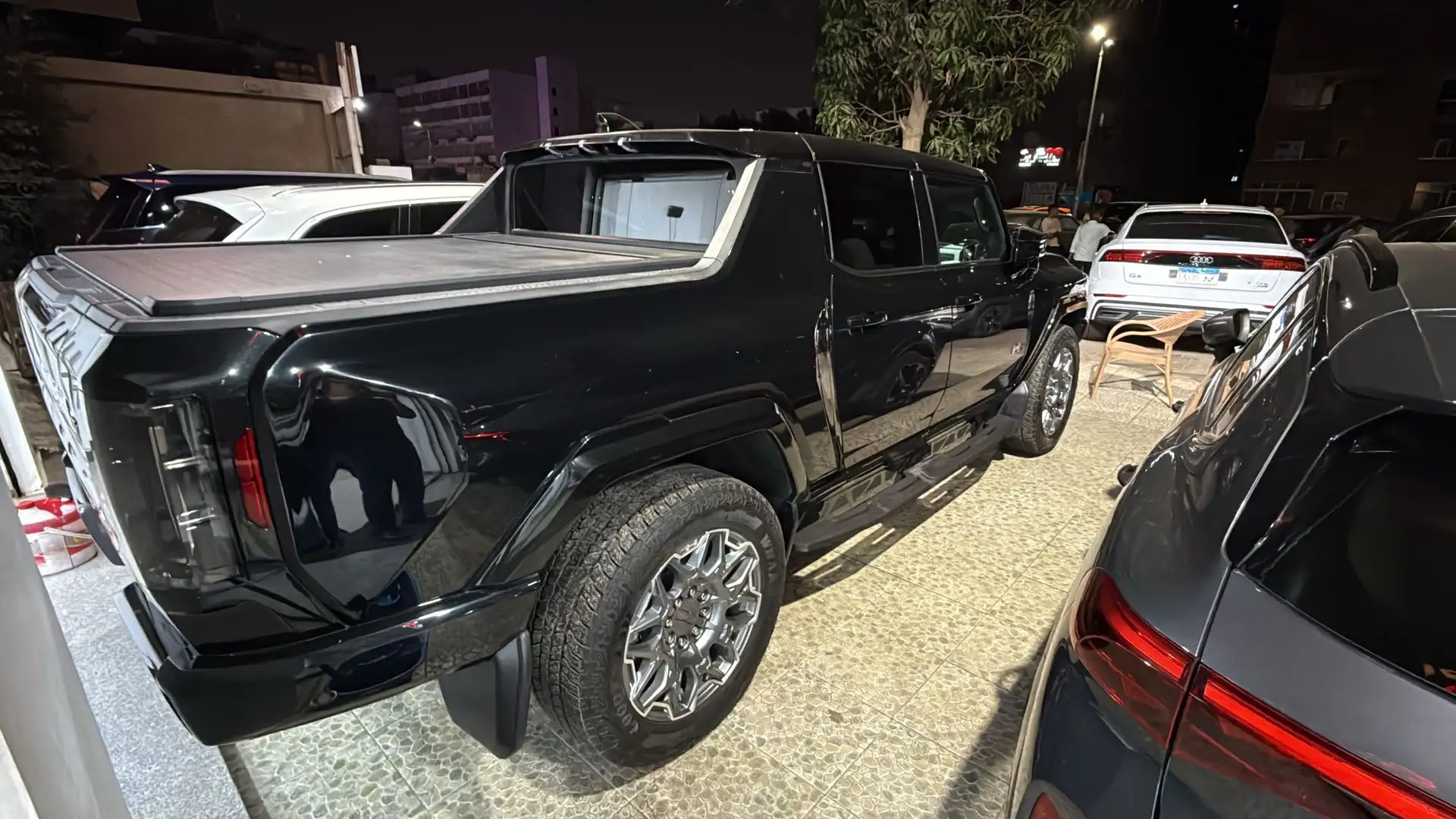 جي أم سي همر EV 2024