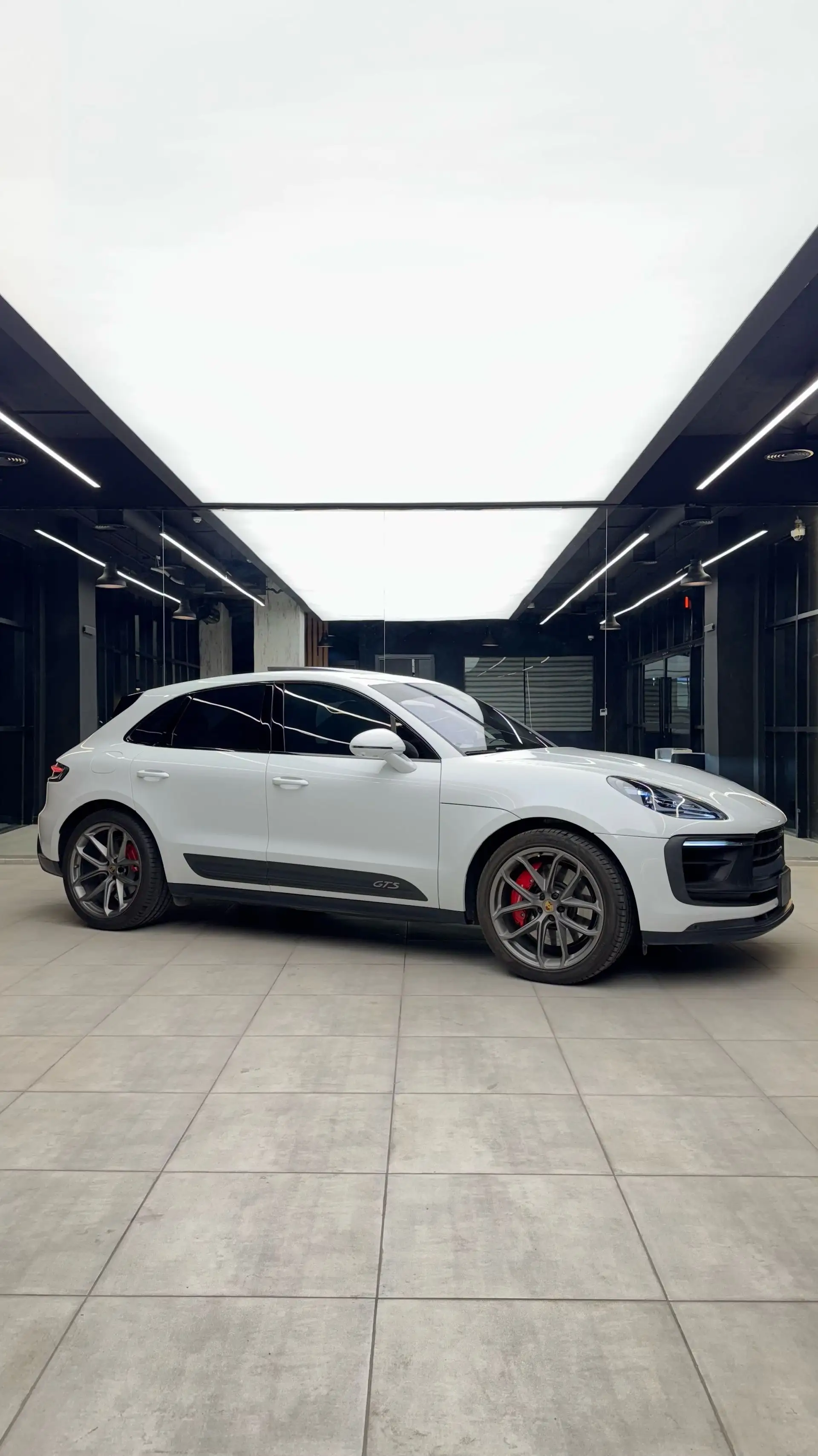 Porsche Macan 2024