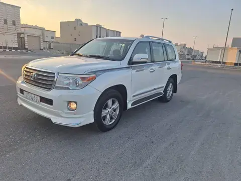 تويوتا لاند كروز 2014