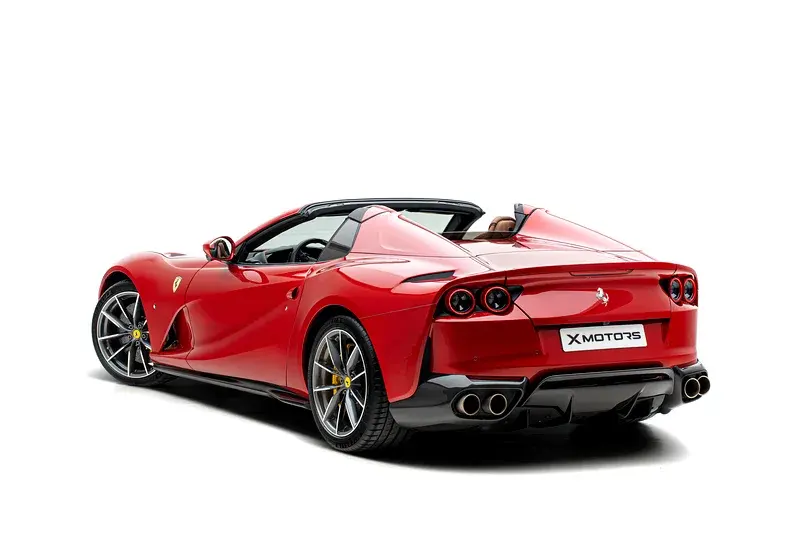 فيراري 812 GTS 2023