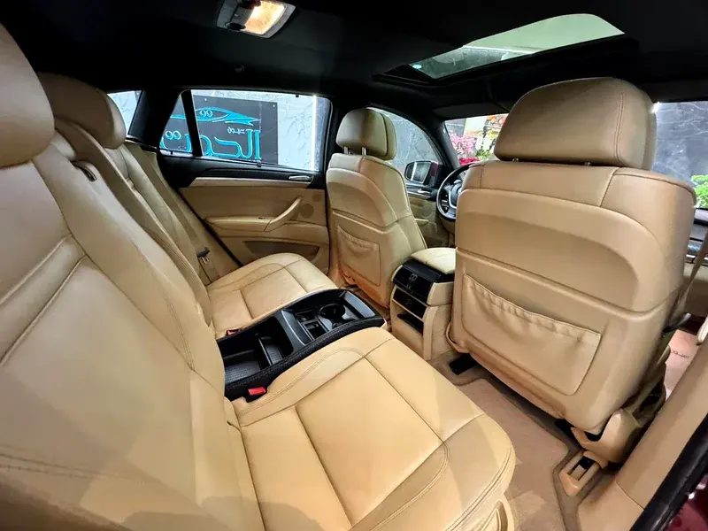 بي أم دبليو X6 2011