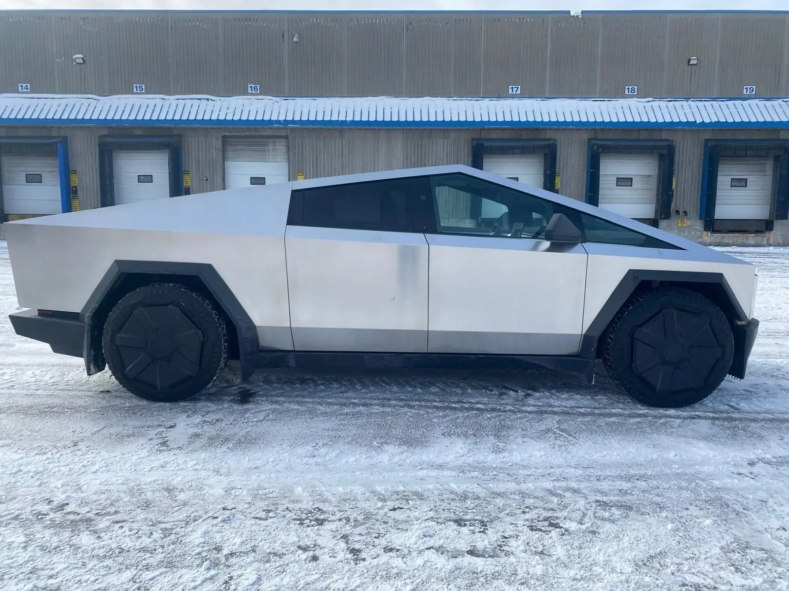 Tesla Cybertruck 2024