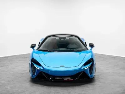 2023 McLaren Artura