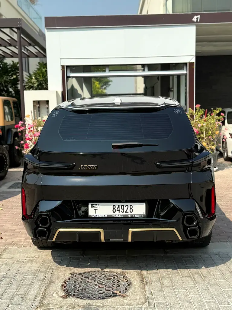 بي أم دبليو XM 2023