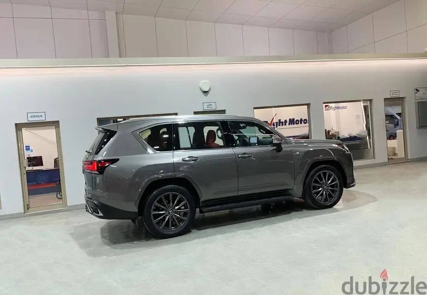 Lexus LX 2022