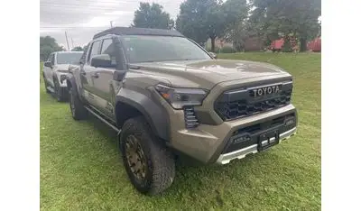 تويوتا تاكوما TrailHunter Brand New * Export Price *