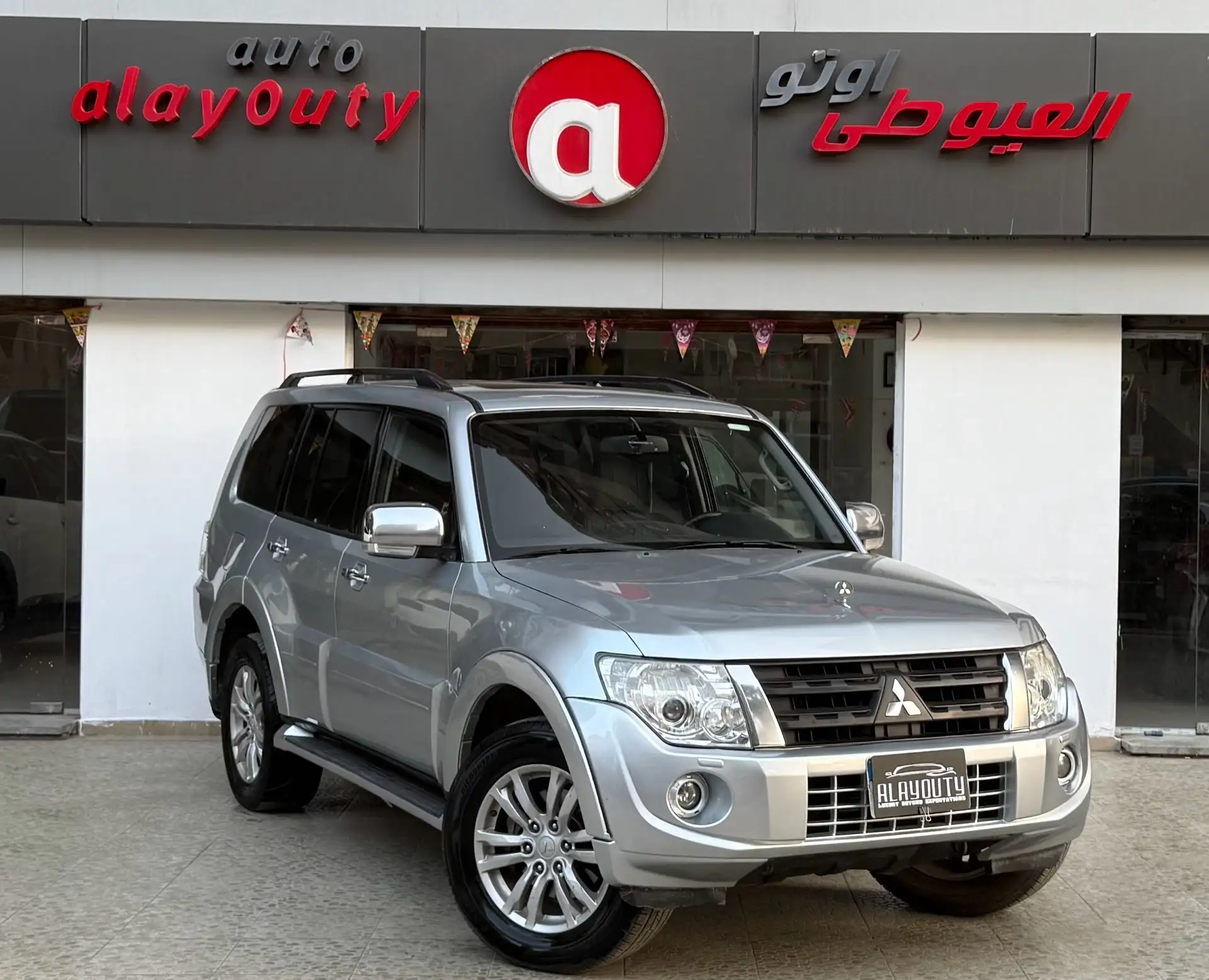 ميتسوبيشي باجيرو 2012