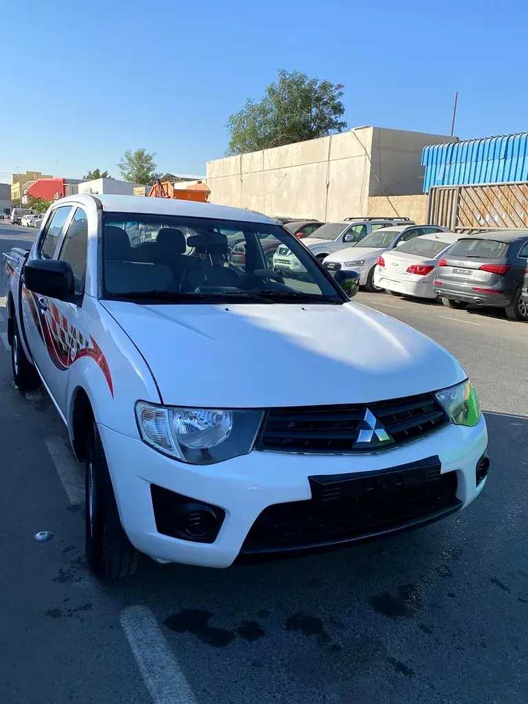 ميتسوبيشي L200 2013
