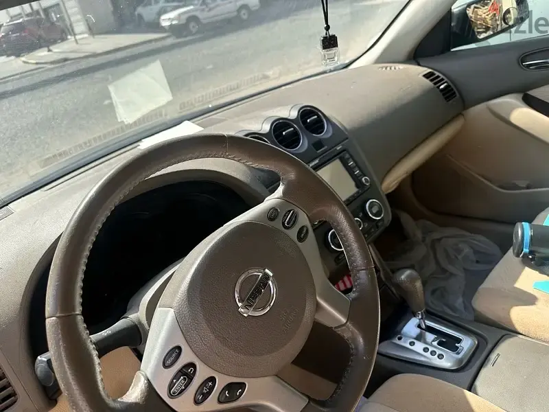 Nissan Altima 2010