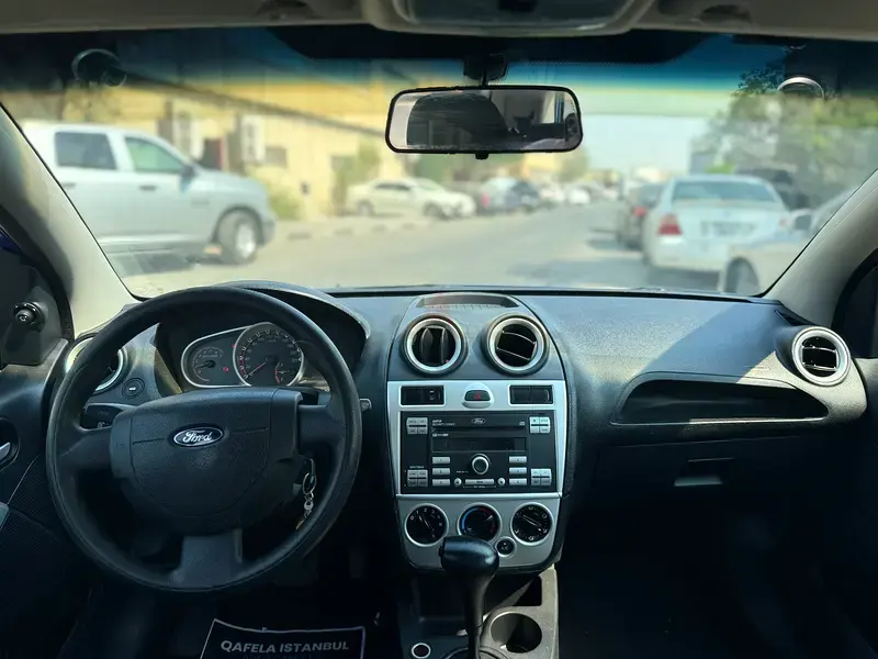 فورد فيجو 2015