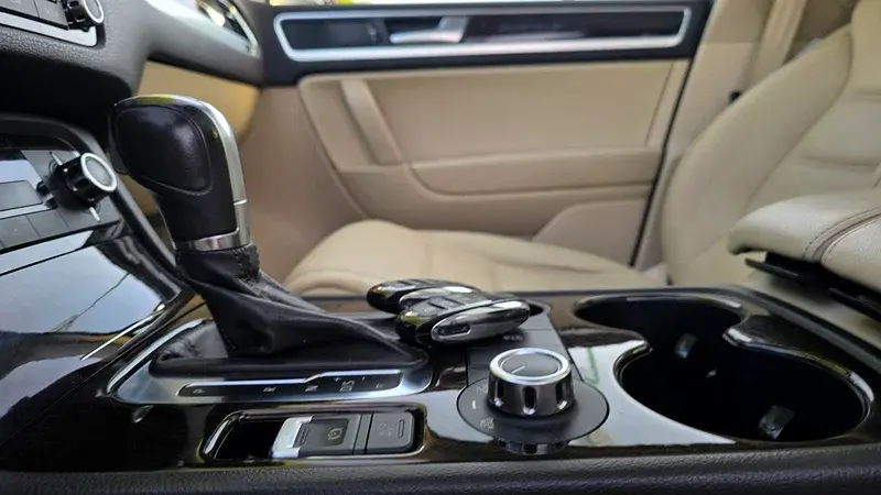 فولكس واجن طوارق 2013