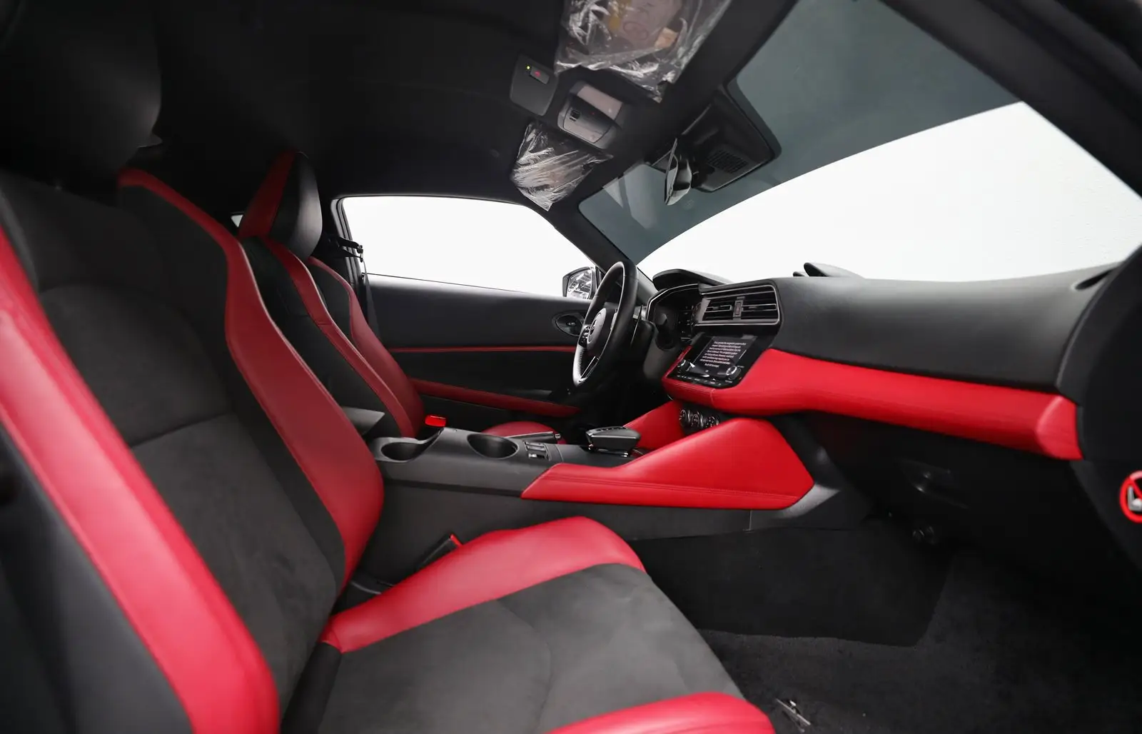 GCC | Nissan Z | Low KMs | 2,350 AED Monthly | Free Insurance and Registration