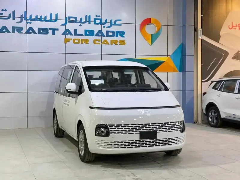 هيونداي ستاريا 2025 ديزل 9 راكب