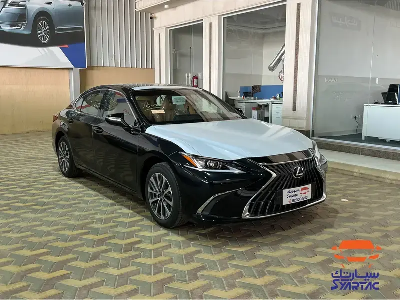 Lexus ES 2024