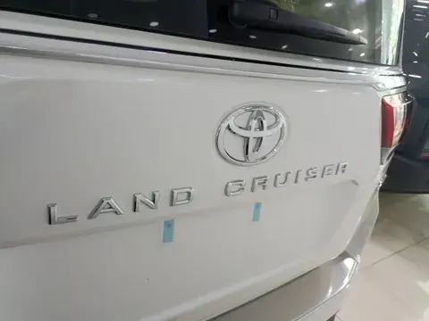 New Toyota Land Cruiser 4.0 GXR 2024