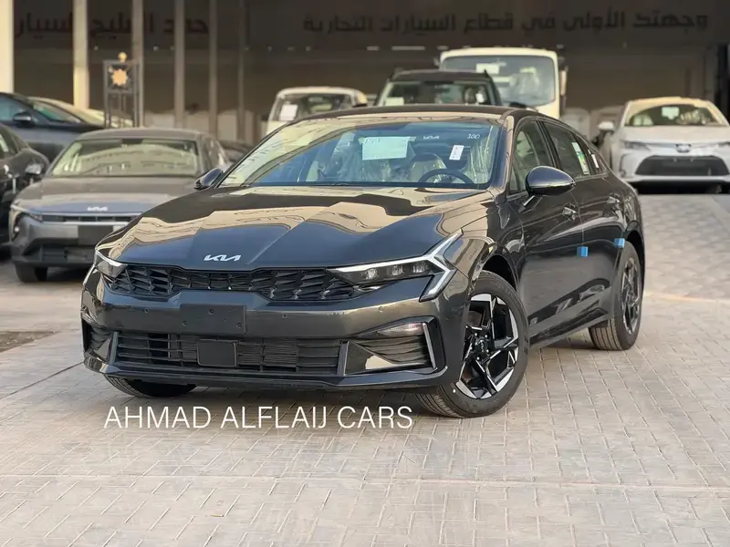 كيا K5 2025 ستاندر بالنقد والتقسيط