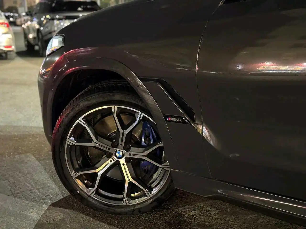 بي أم دبليو X6 2024