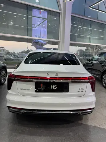 New Hongqi H5 2024