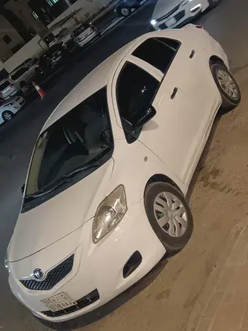 تويوتا يارس 2013