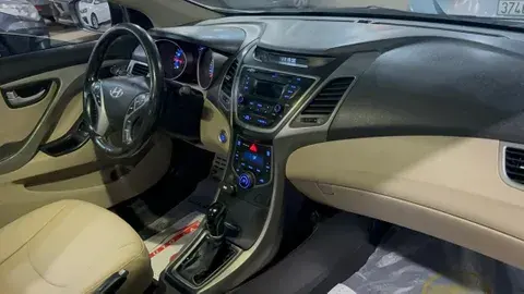 هيونداي إلنترا 2016