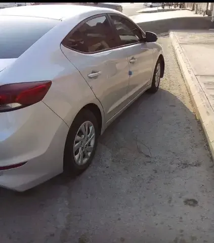 هيونداي إلنترا 2018