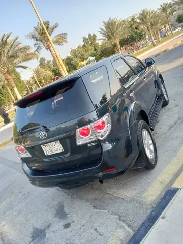 تويوتا فورتشنر 2015