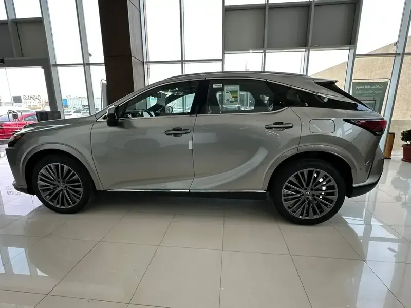 Lexus RX 2025